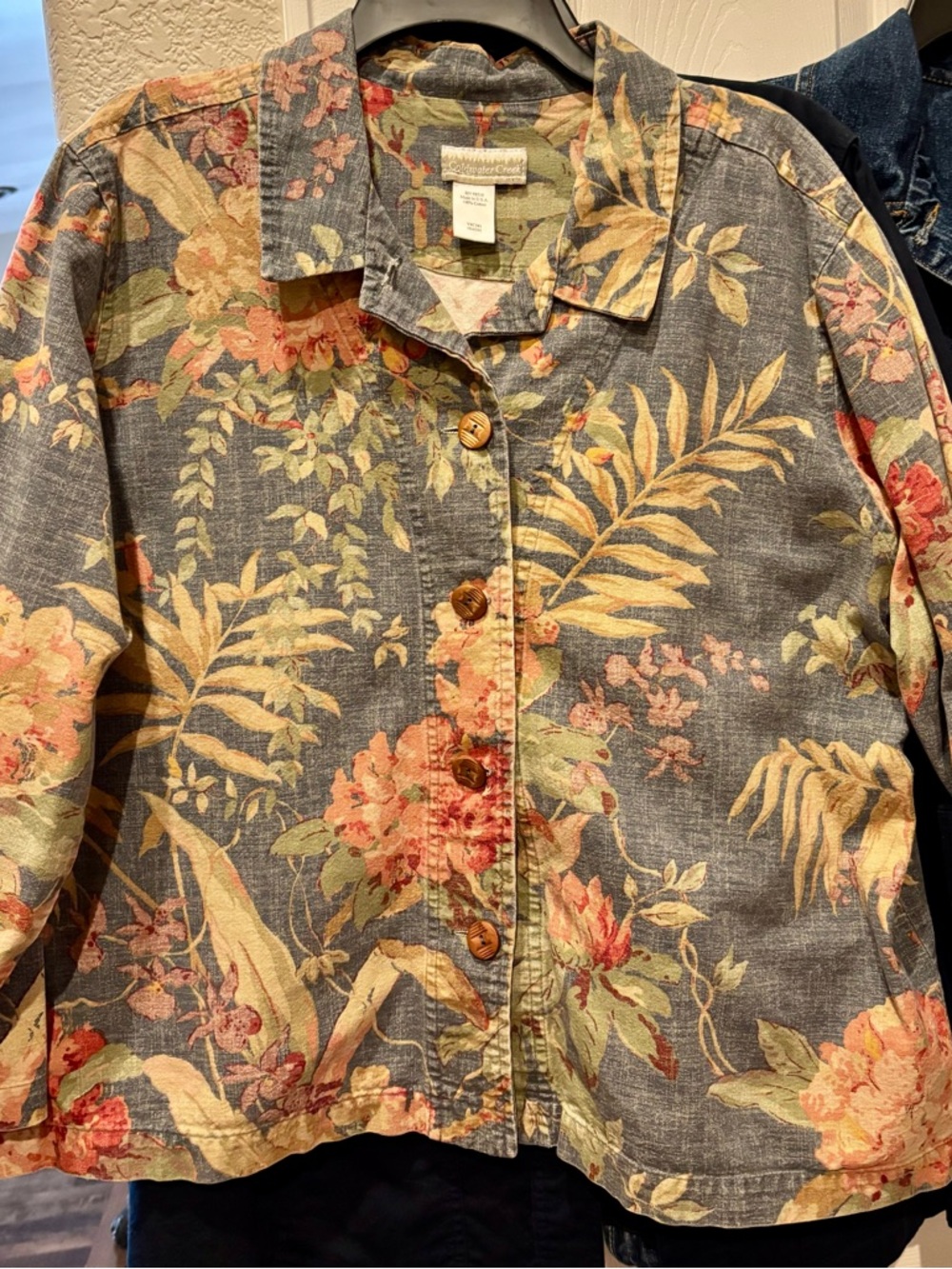 Like New XL Coldwater Creek Floral Button-Front Jacket in Blue and Multi - Picture 5 of 6